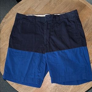 J Crew men’s Stanton navy and royal blue color block flat front short